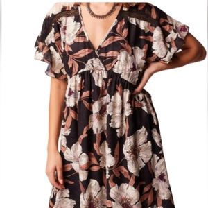 Band of gypsies SZ MD Aversa Flutter Sleeve Mini dress NWT